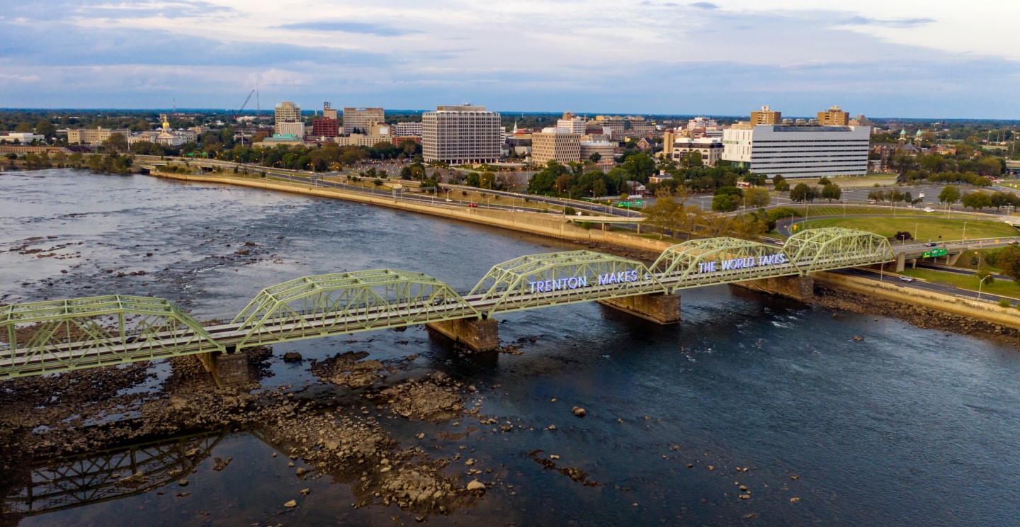 trenton-task-footer